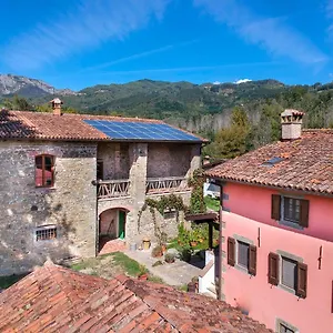 agriturismo-il-corniolo-castiglione-di-garfagnana.it-tuscanyhotel.com/